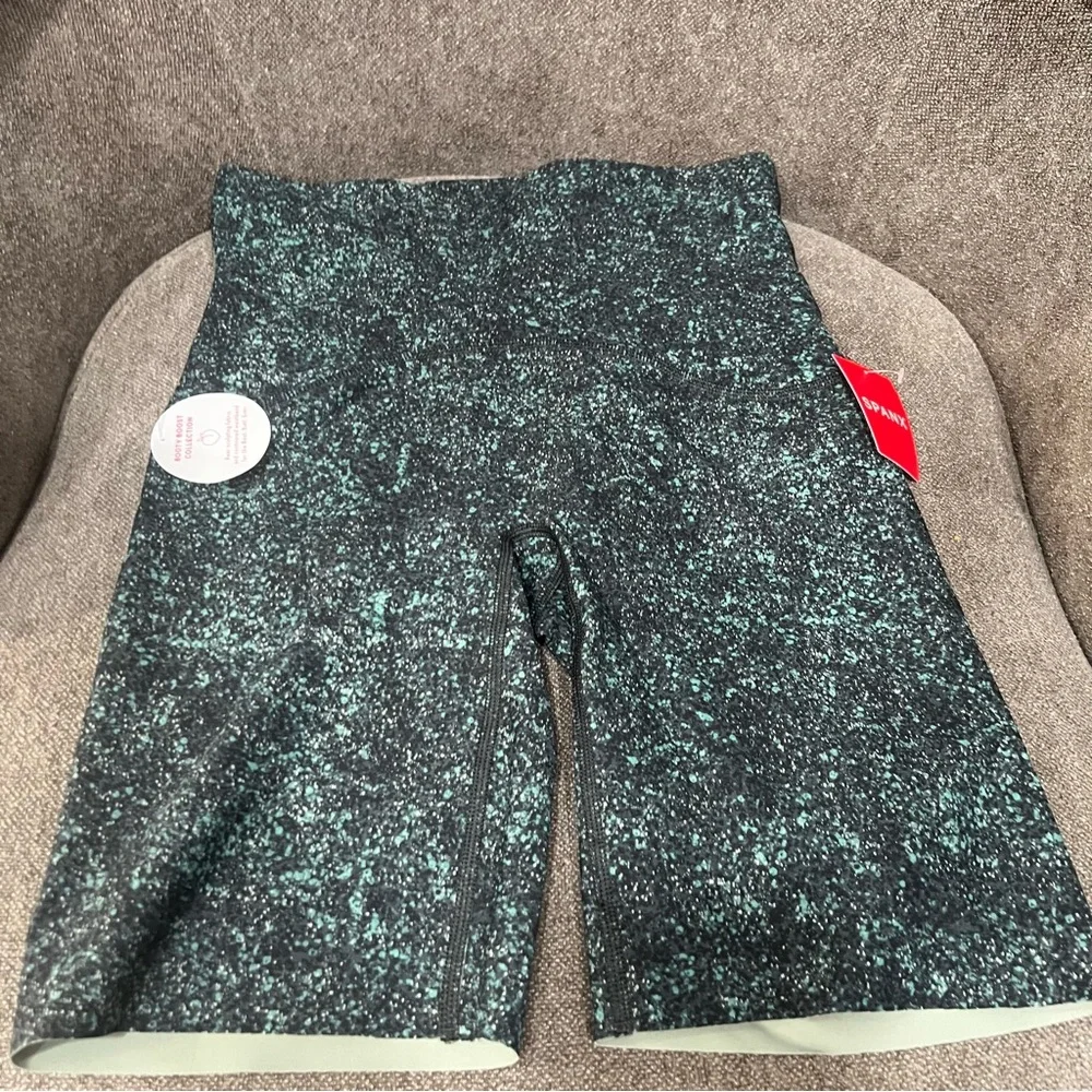 Spanx booty‎ boost printed bike shorts size S